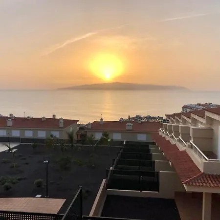 Gigantes Ocean View Apartament *