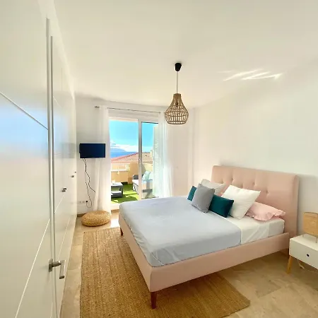Gigantes Ocean View Apartment *
